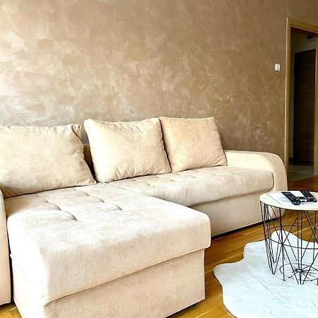 Nakii Apartmani Подгорица Екстериор снимка